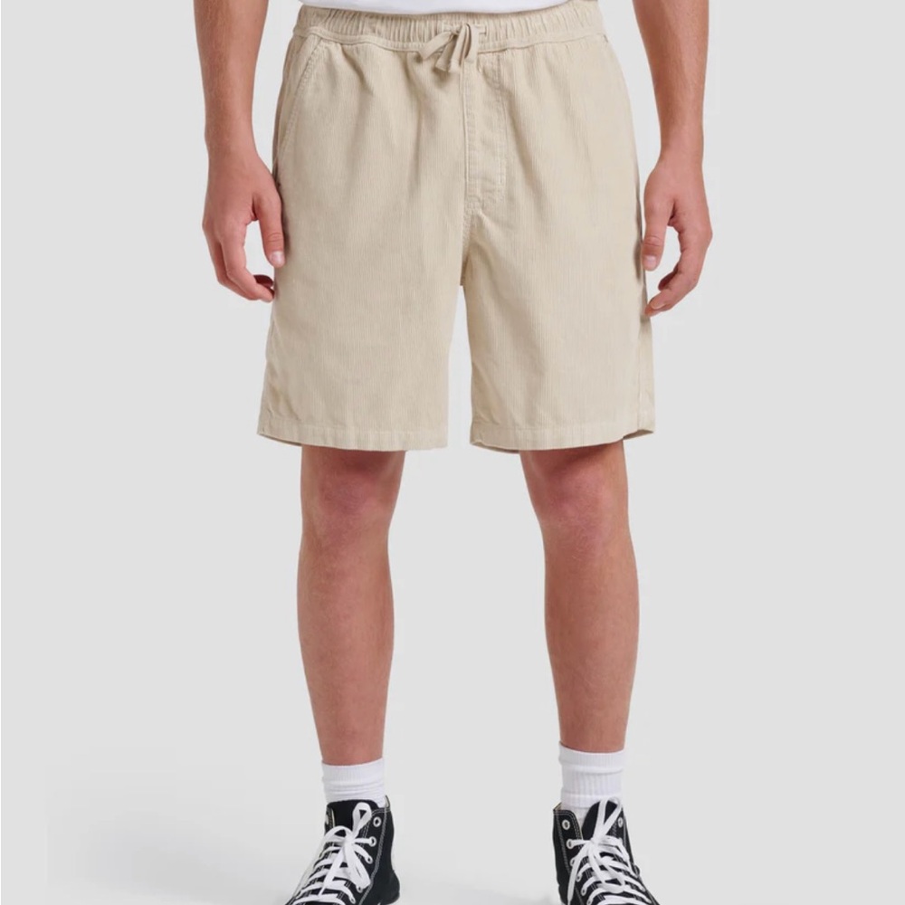 QUICKSILVER - Men's Taxer Corduroy Shorts